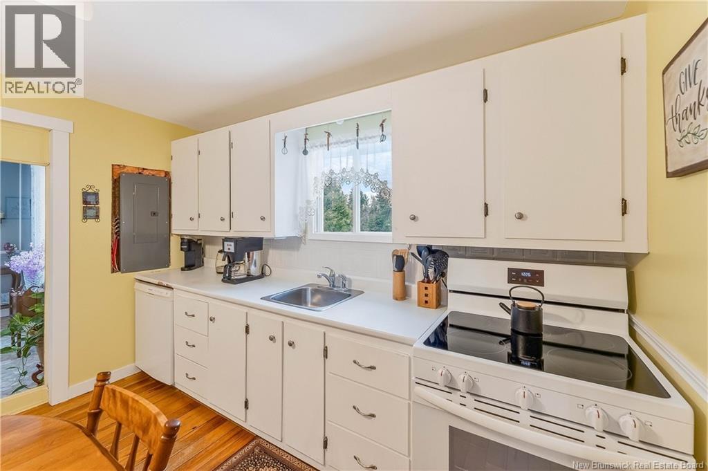 250 Holt's Point Road, Bocabec, New Brunswick  E3B 3N7 - Photo 12 - NB135582