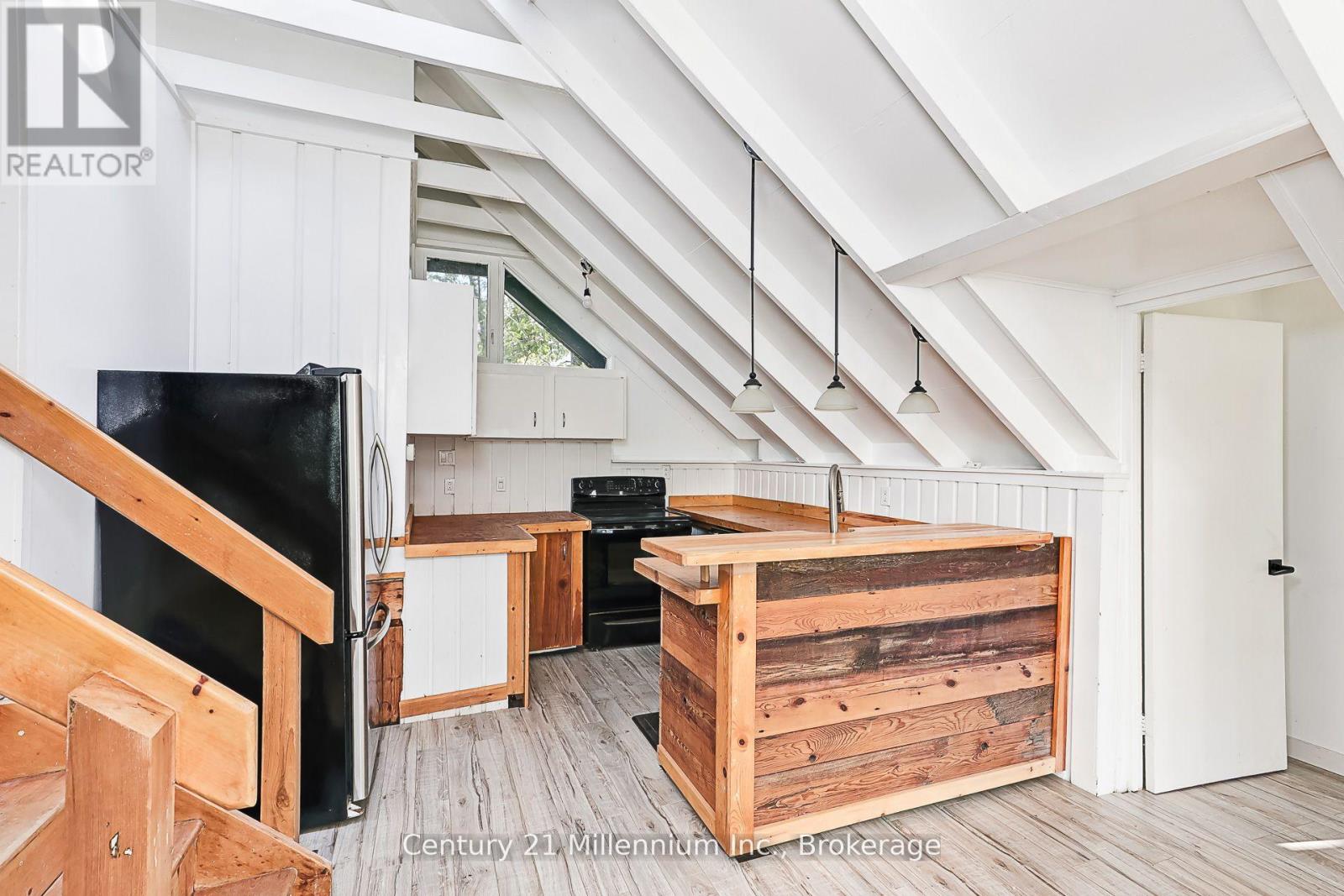 178 Sleepy Hollow Road, Blue Mountains, Ontario L9Y 0S8 - Photo 19 - X12923126