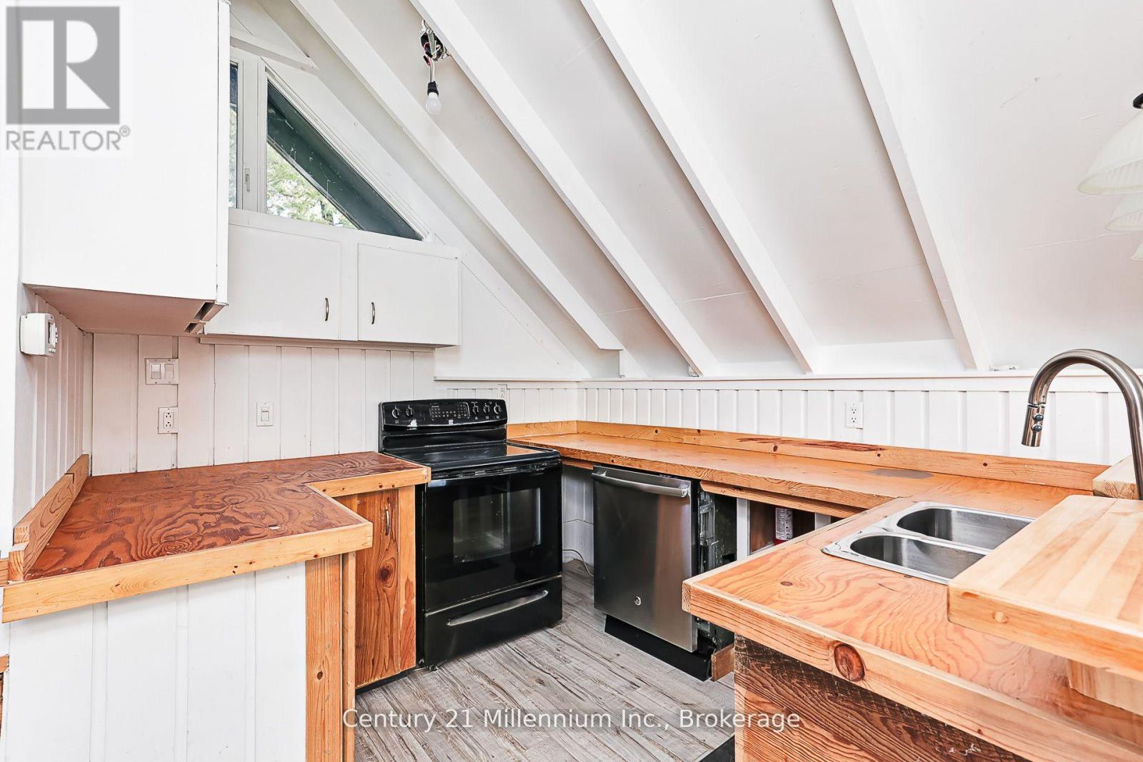 178 Sleepy Hollow Road, Blue Mountains, Ontario L9Y 0S8 - Photo 21 - X12923126