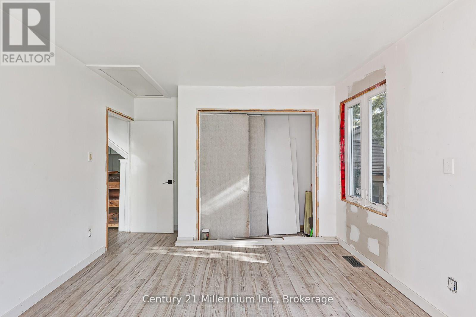 178 Sleepy Hollow Road, Blue Mountains, Ontario L9Y 0S8 - Photo 24 - X12923126