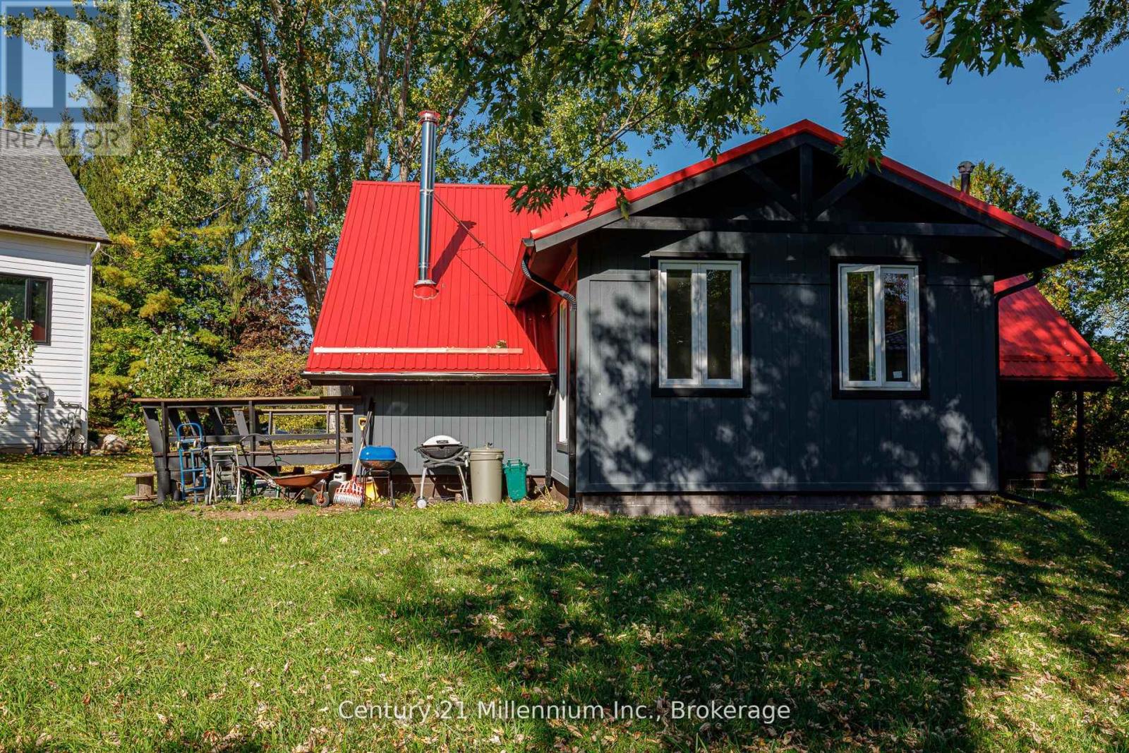 178 Sleepy Hollow Road, Blue Mountains, Ontario L9Y 0S8 - Photo 37 - X12923126