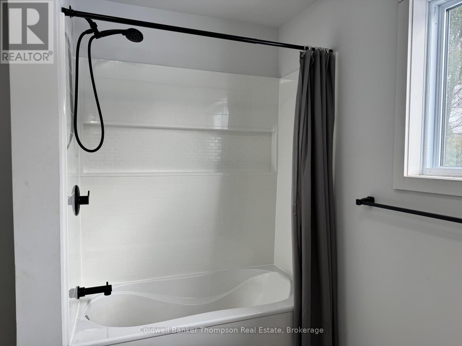 42 King William Street, Kearney, Ontario  P0A 1M0 - Photo 15 - X12923138