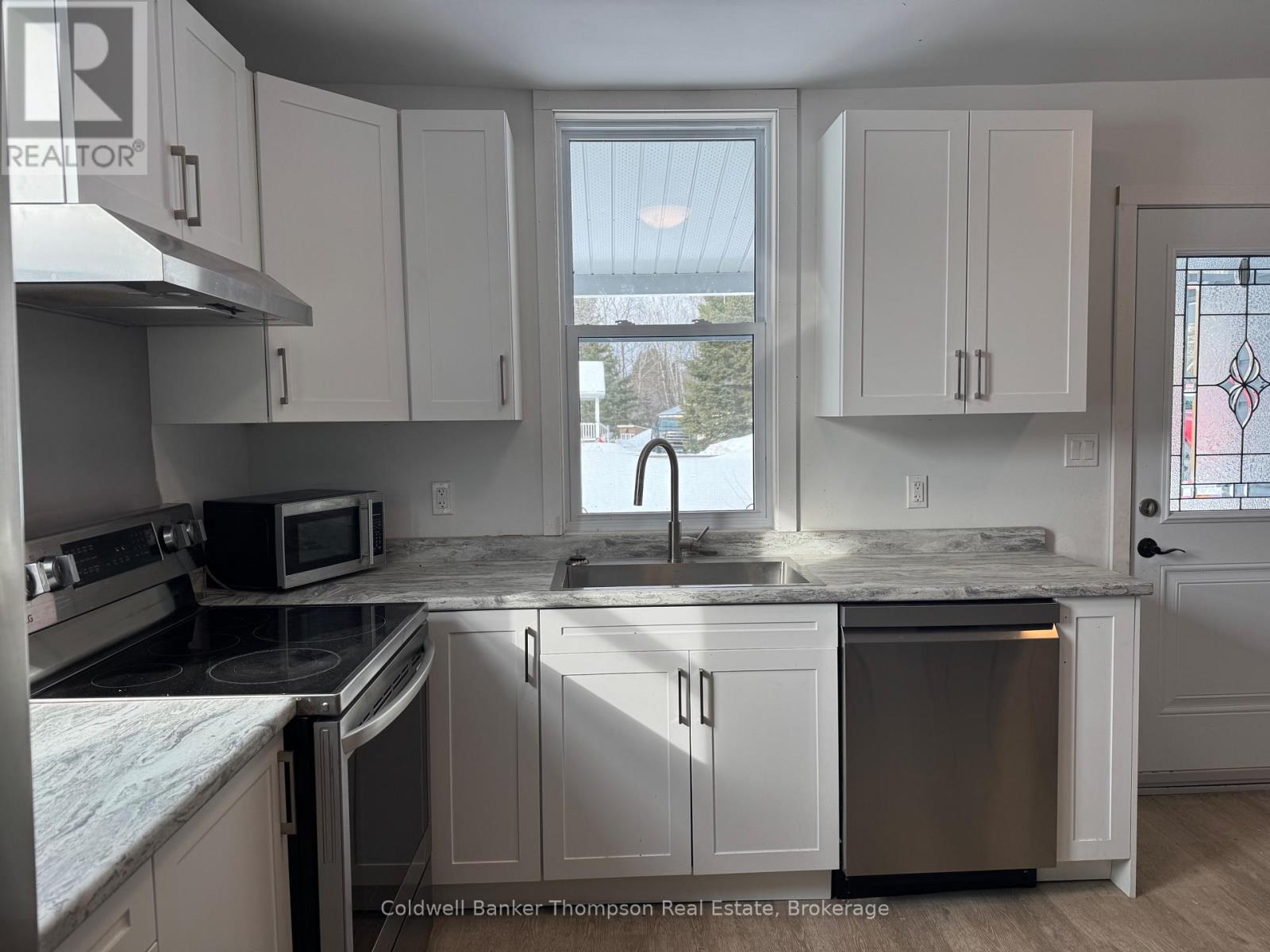 42 King William Street, Kearney, Ontario  P0A 1M0 - Photo 9 - X12923138