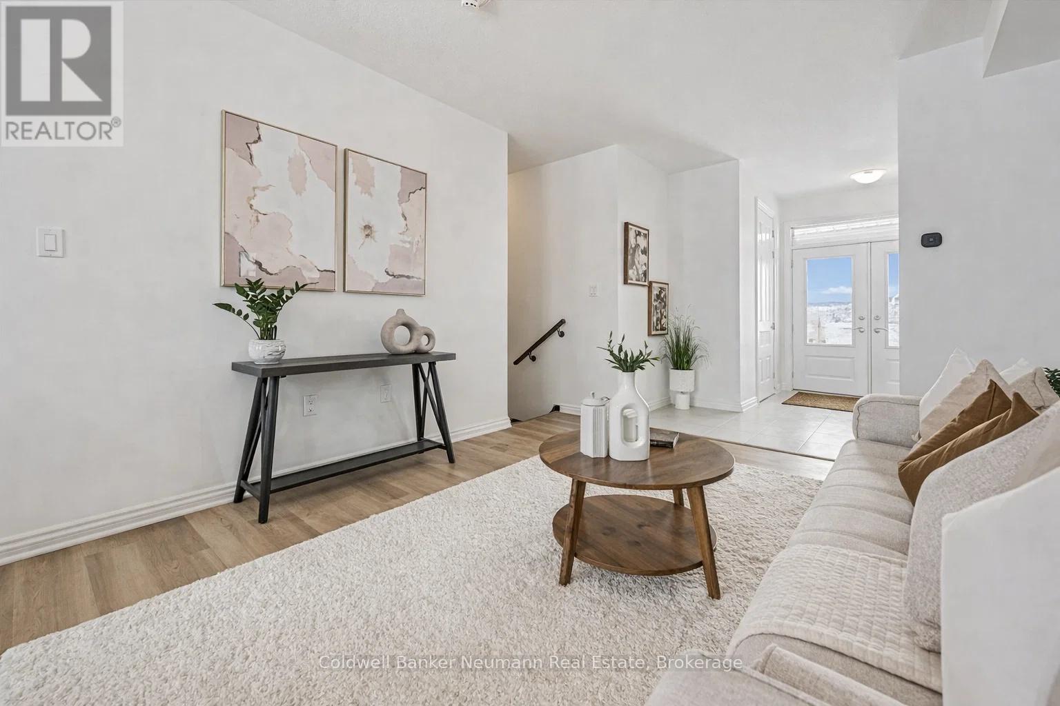 232 Stamson Street, Kitchener, Ontario  N2E 4C7 - Photo 2 - X12923268