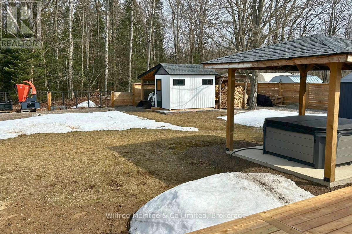 38 Allister Place, South Bruce Peninsula, Ontario  N0H 2G0 - Photo 14 - X12923278