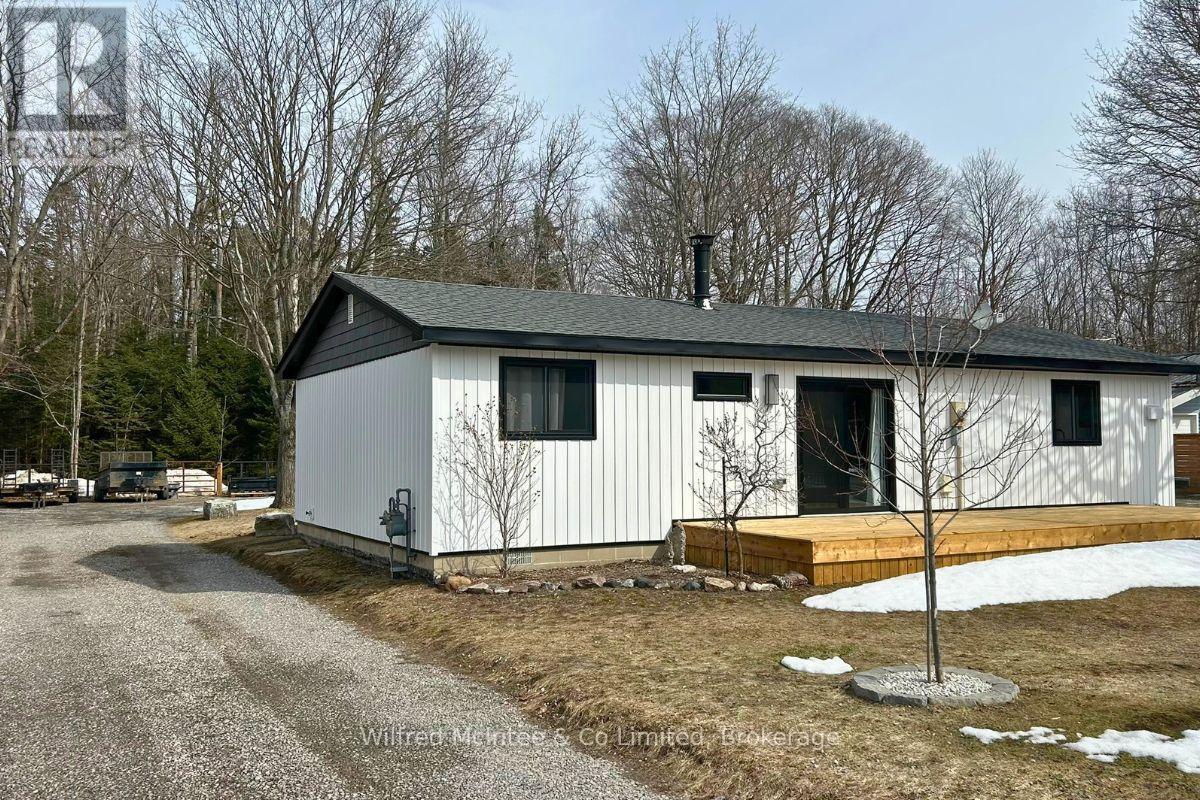 38 Allister Place, South Bruce Peninsula, Ontario  N0H 2G0 - Photo 7 - X12923278