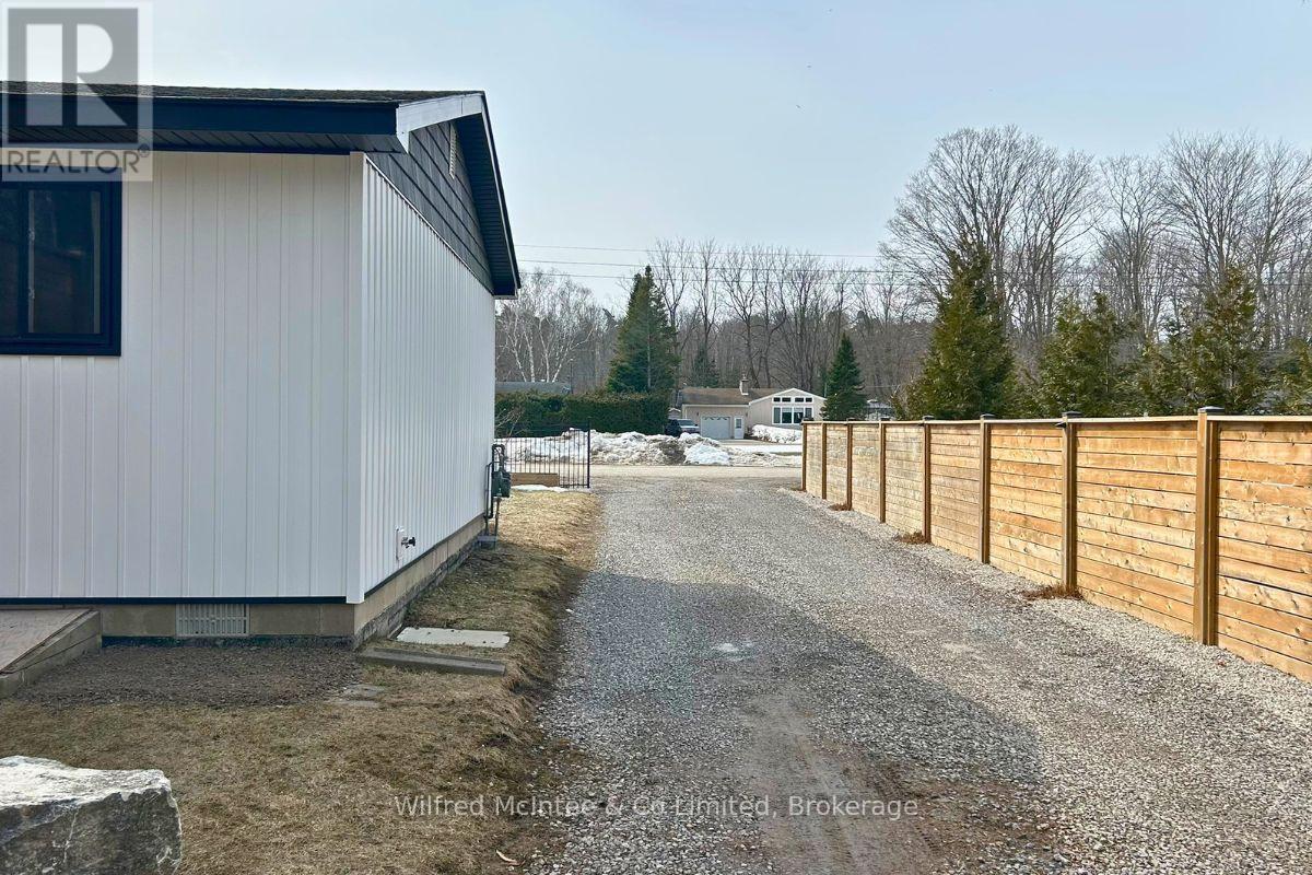 38 Allister Place, South Bruce Peninsula, Ontario  N0H 2G0 - Photo 9 - X12923278