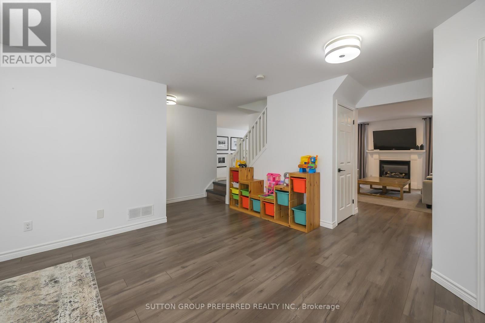 301 Portrush Place, London North, Ontario  N5X 0C2 - Photo 7 - X12922986