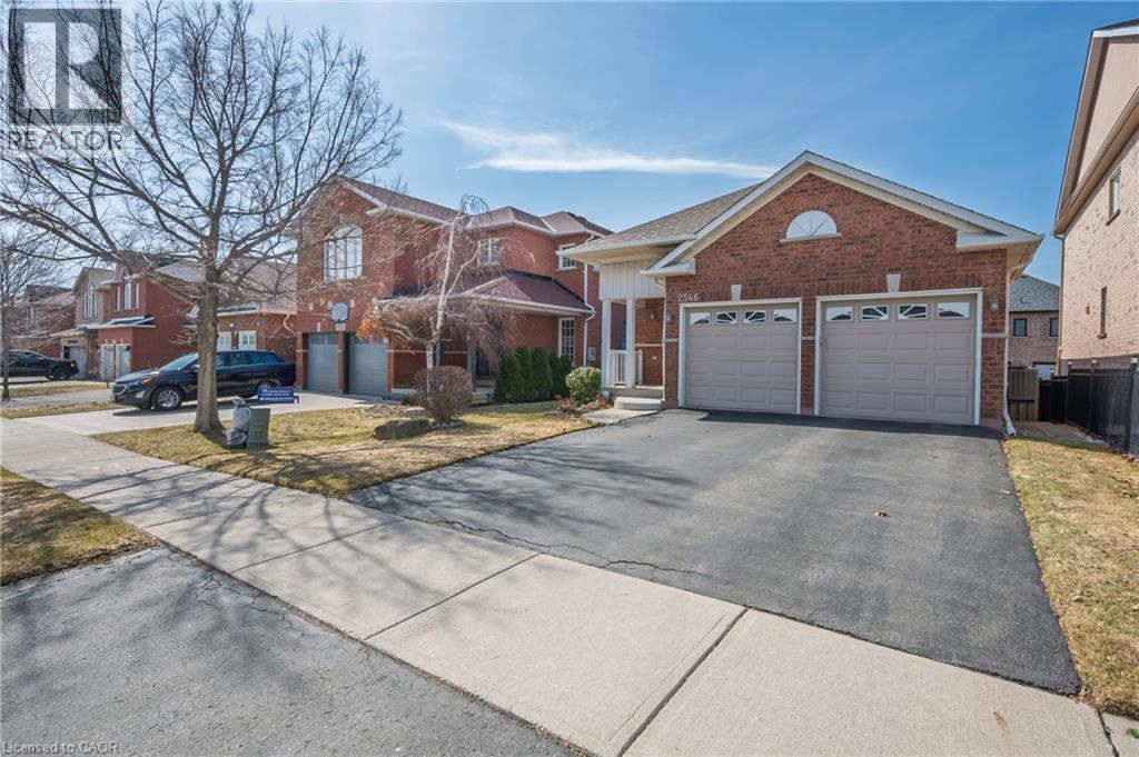 2546 Nichols Drive, Oakville, Ontario  L6H 7L3 - Photo 2 - 40814426