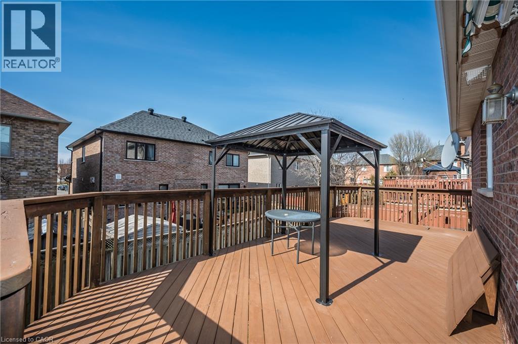 2546 Nichols Drive, Oakville, Ontario  L6H 7L3 - Photo 38 - 40814426