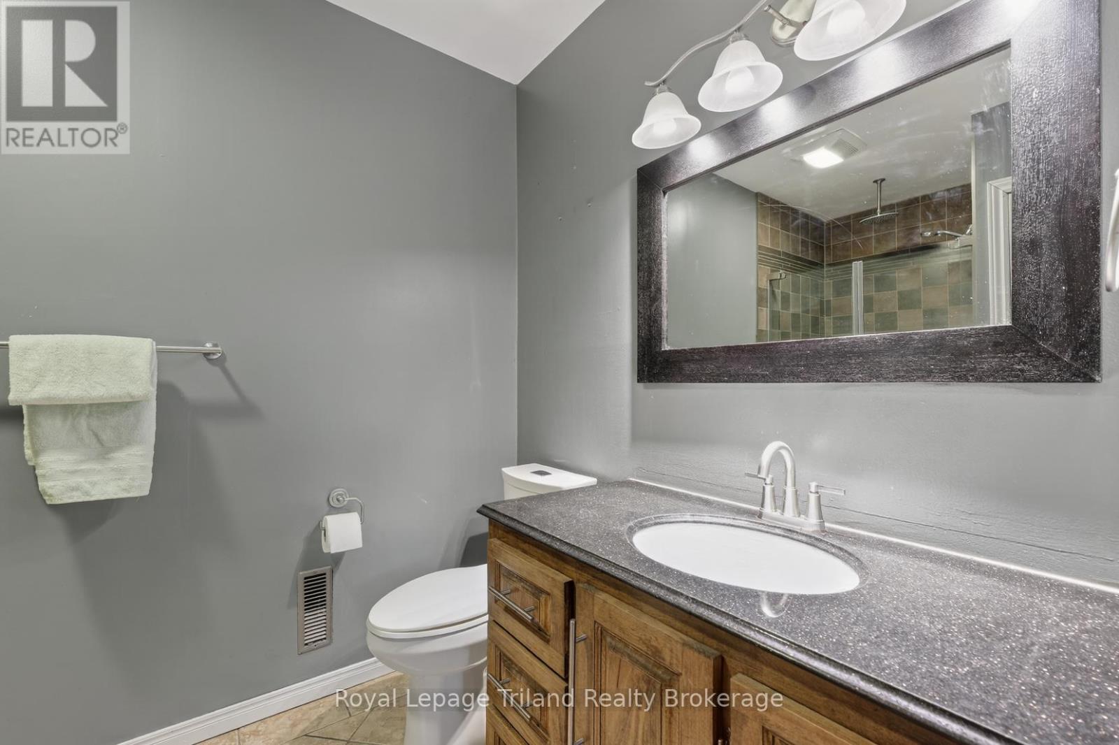 634 Classic Drive, London East, Ontario N5W 5X6 - Photo 33 - X12864496