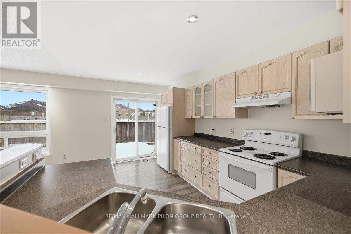 2015 Breezewood Street, Ottawa, Ontario  K4A 4S7 - Photo 4 - X12922914