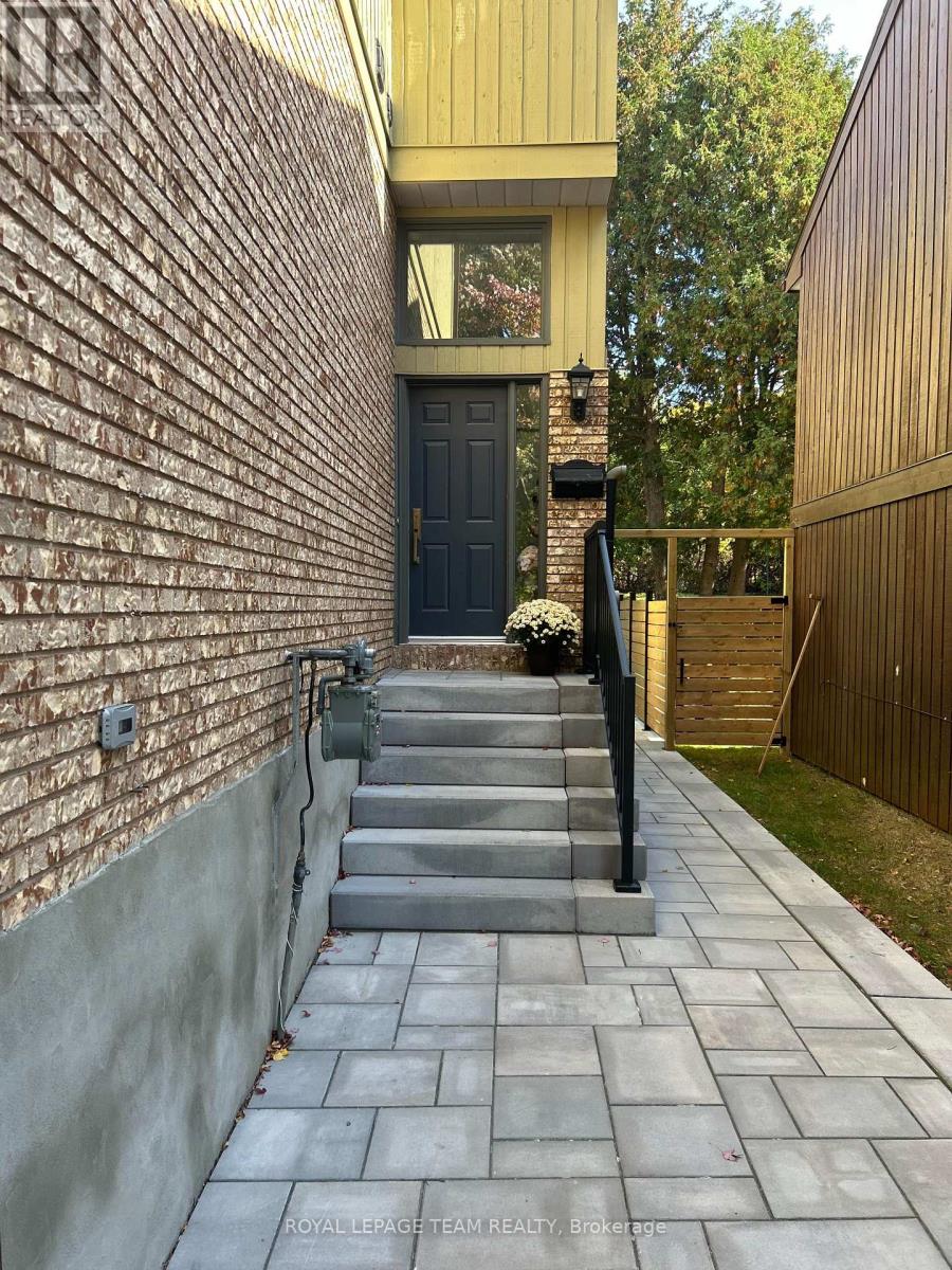 2795 Flannery Drive, Ottawa, Ontario  K1V 9S9 - Photo 5 - X12923086