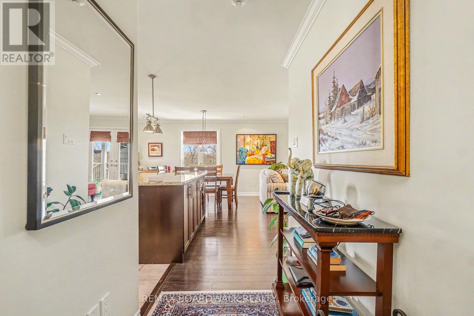 Unit 204 - 32 De La Croisee Street, Russell, Ontario  K0A 1W0 - Photo 4 - X12923130