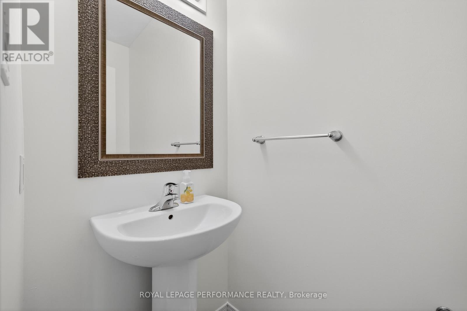 345 Nonius Street, Ottawa, Ontario  K2V 0E1 - Photo 4 - X12923222