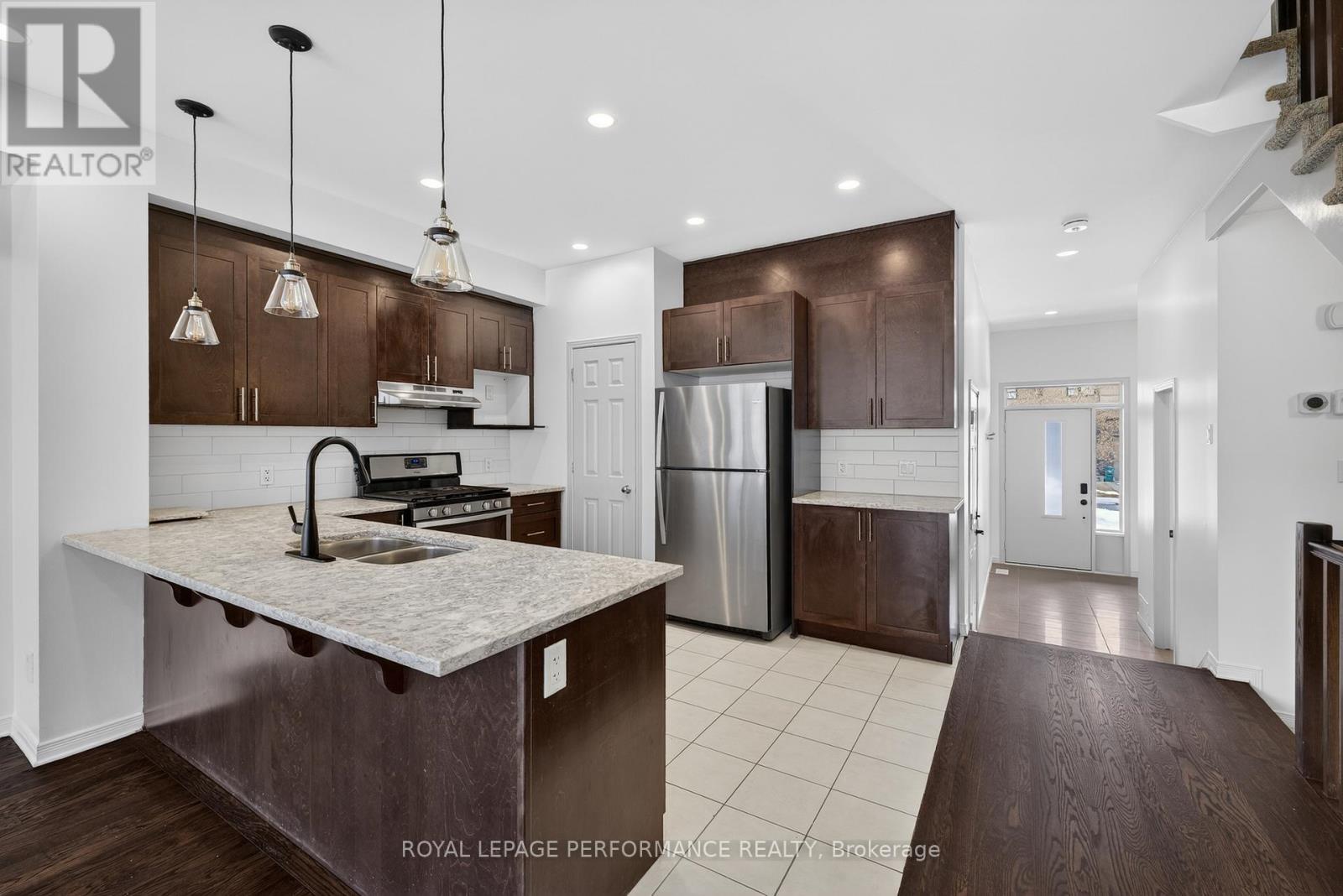 345 Nonius Street, Ottawa, Ontario  K2V 0E1 - Photo 8 - X12923222