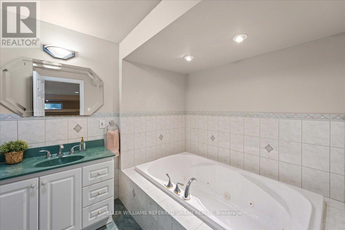 209 Ellerslie Avenue, Toronto, Ontario  M2N 1Y3 - Photo 34 - C12922906