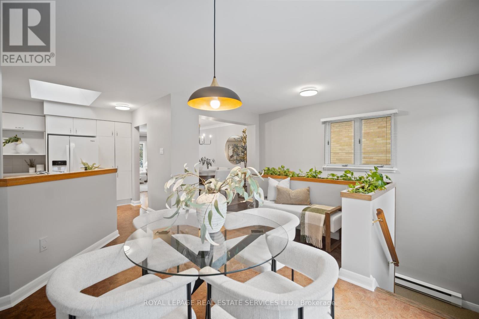 121 Elvaston Drive, Toronto (Victoria Village), Ontario  M4A 1N8 - Photo 15 - C12923030