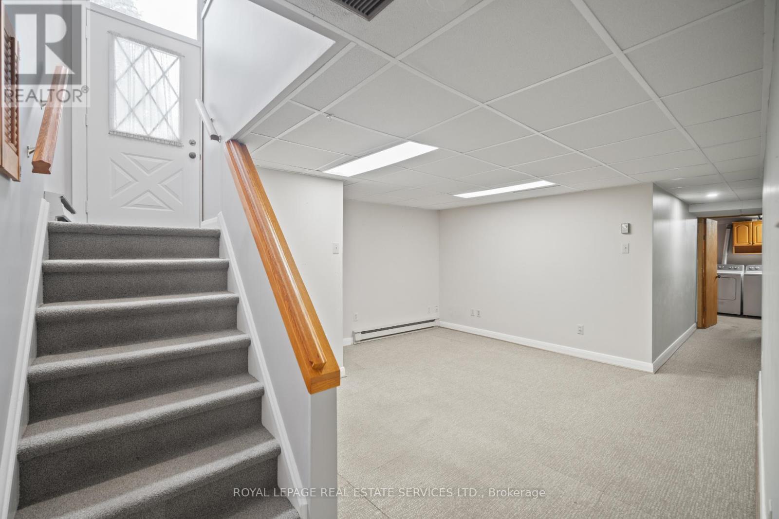 121 Elvaston Drive, Toronto (Victoria Village), Ontario  M4A 1N8 - Photo 21 - C12923030