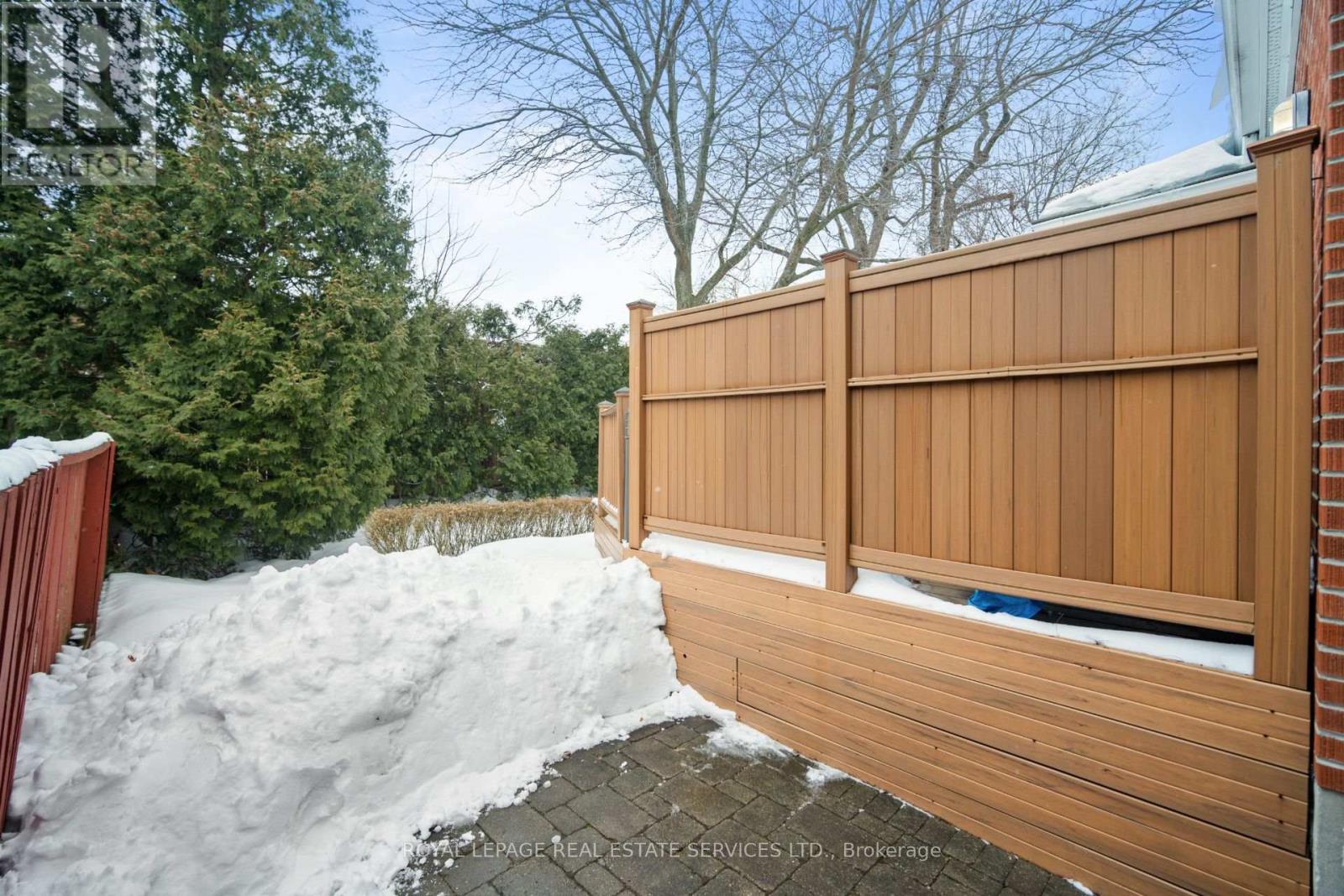 121 Elvaston Drive, Toronto (Victoria Village), Ontario  M4A 1N8 - Photo 24 - C12923030