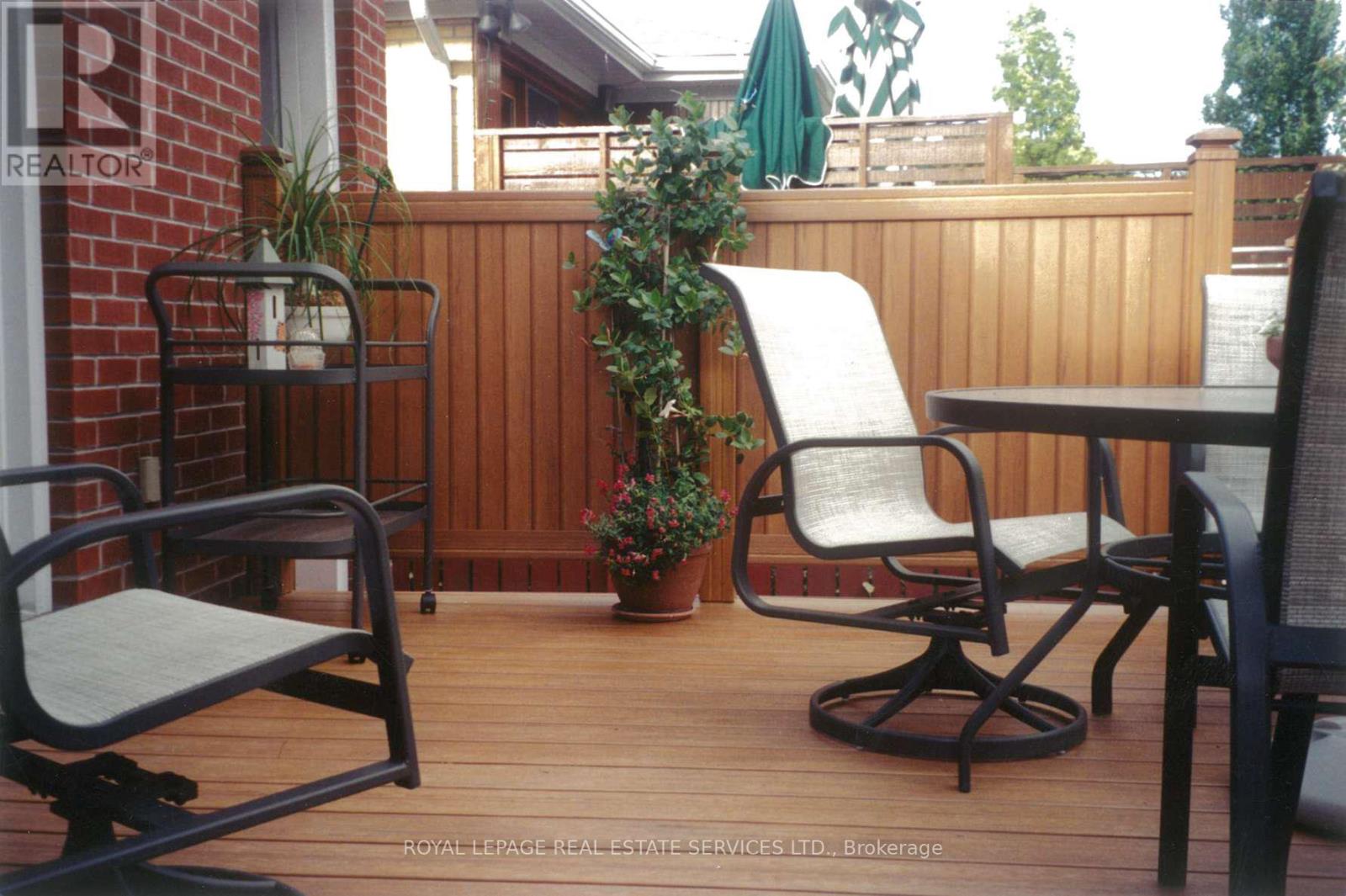 121 Elvaston Drive, Toronto (Victoria Village), Ontario  M4A 1N8 - Photo 26 - C12923030