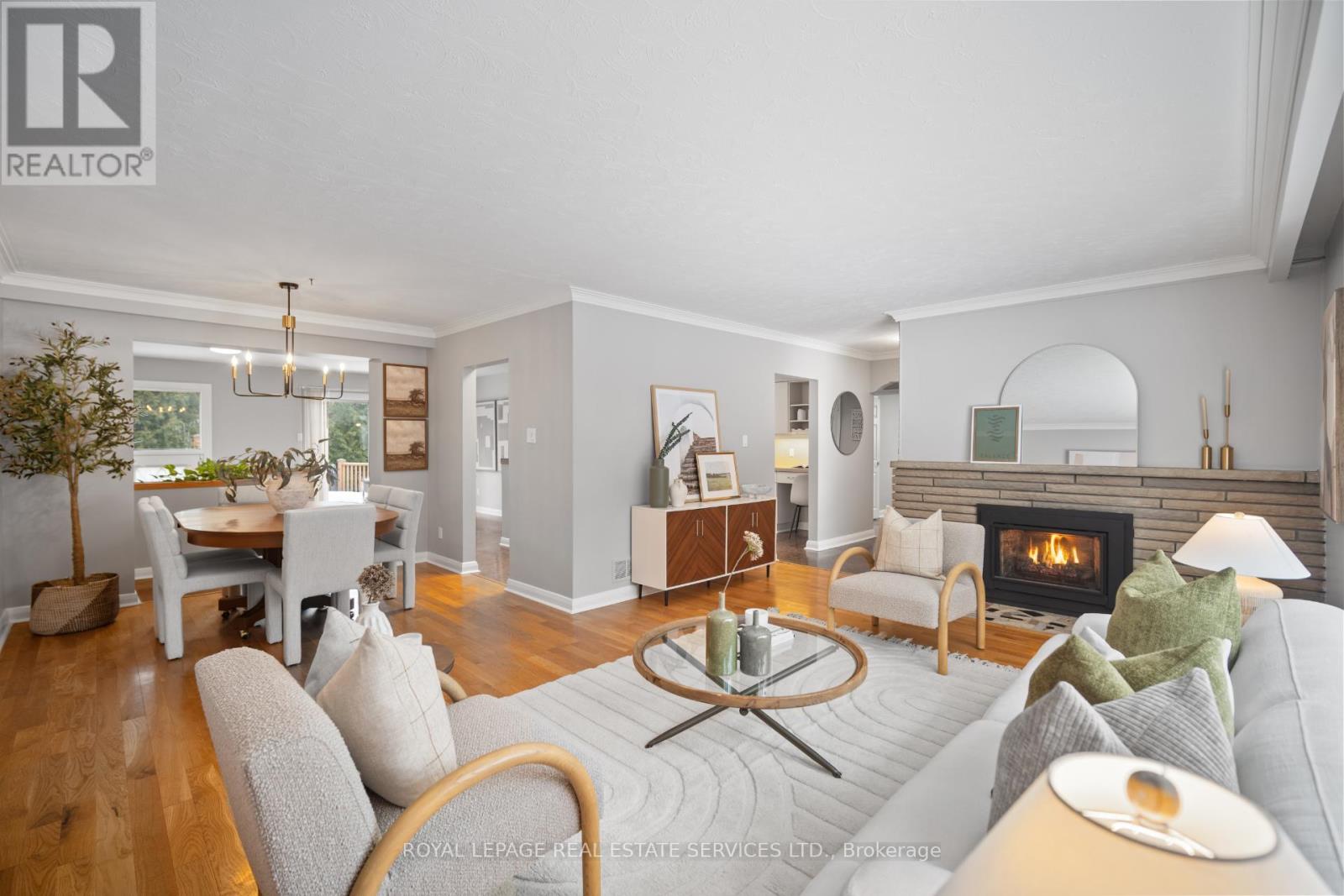 121 Elvaston Drive, Toronto (Victoria Village), Ontario  M4A 1N8 - Photo 9 - C12923030