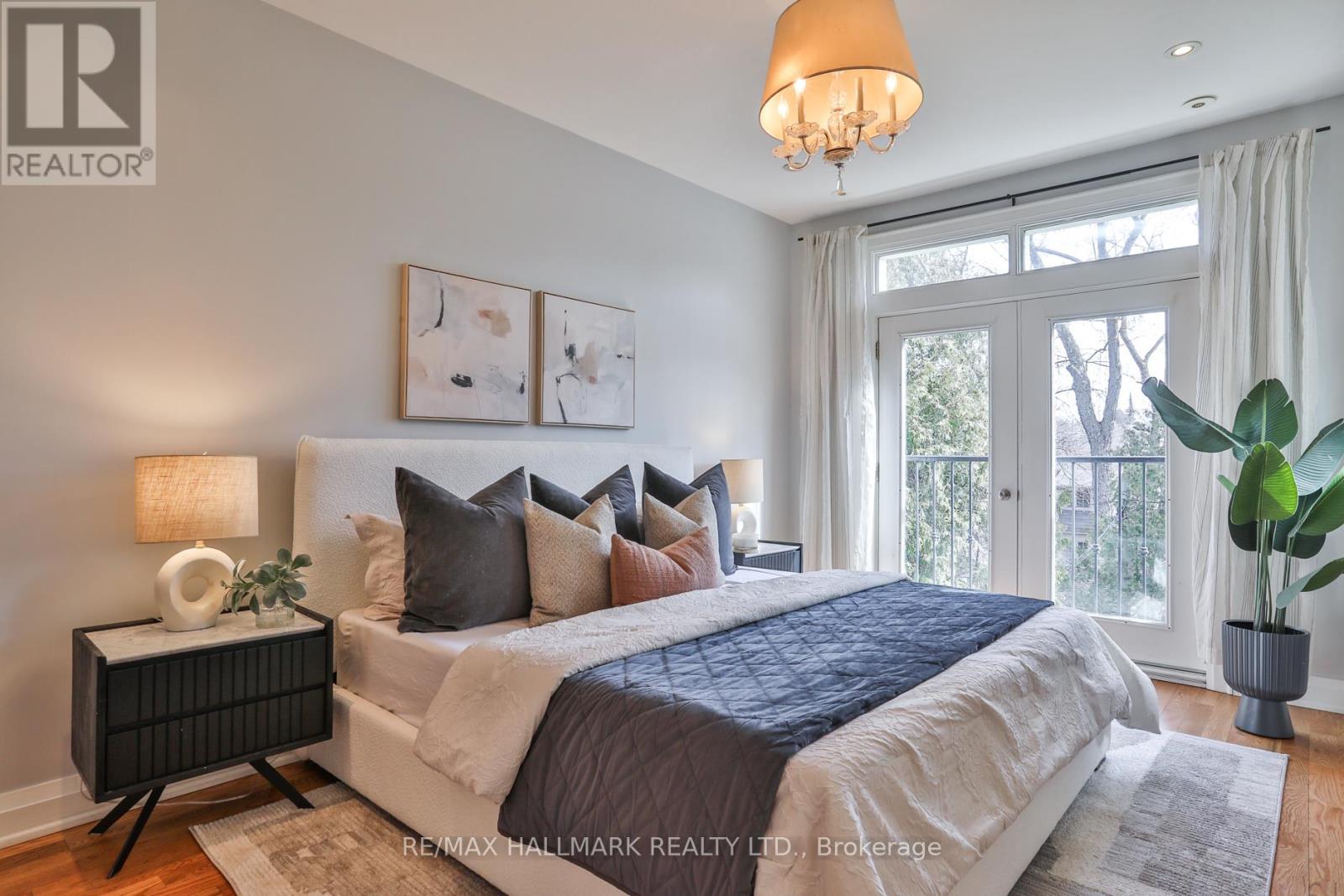 121 Castlewood Road, Toronto, Ontario  M5N 2L3 - Photo 17 - C12923070