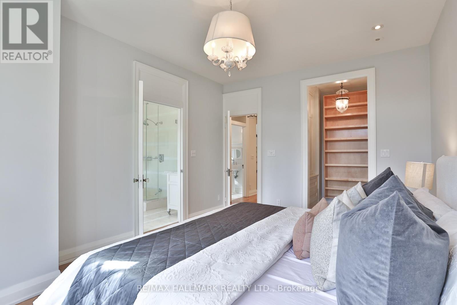 121 Castlewood Road, Toronto, Ontario  M5N 2L3 - Photo 18 - C12923070