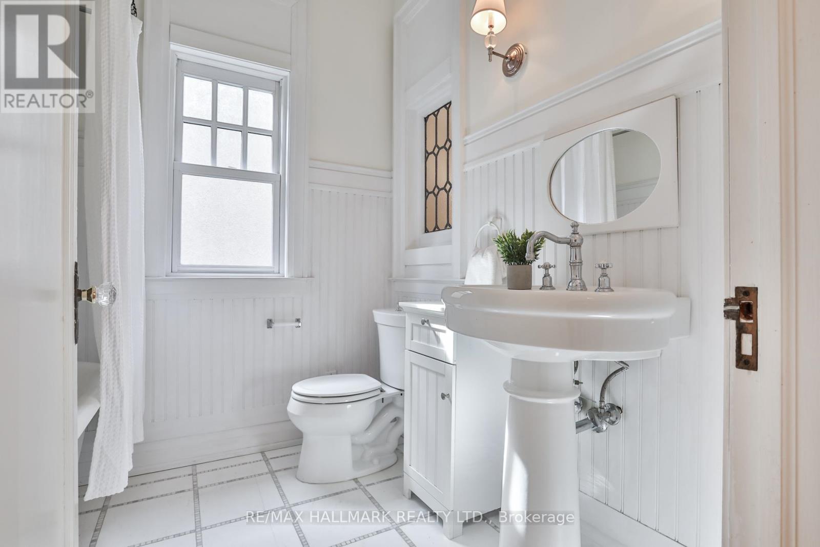 121 Castlewood Road, Toronto, Ontario  M5N 2L3 - Photo 26 - C12923070