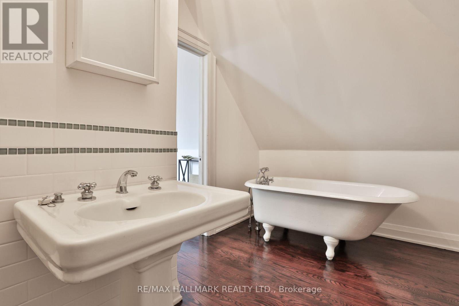 121 Castlewood Road, Toronto, Ontario  M5N 2L3 - Photo 31 - C12923070