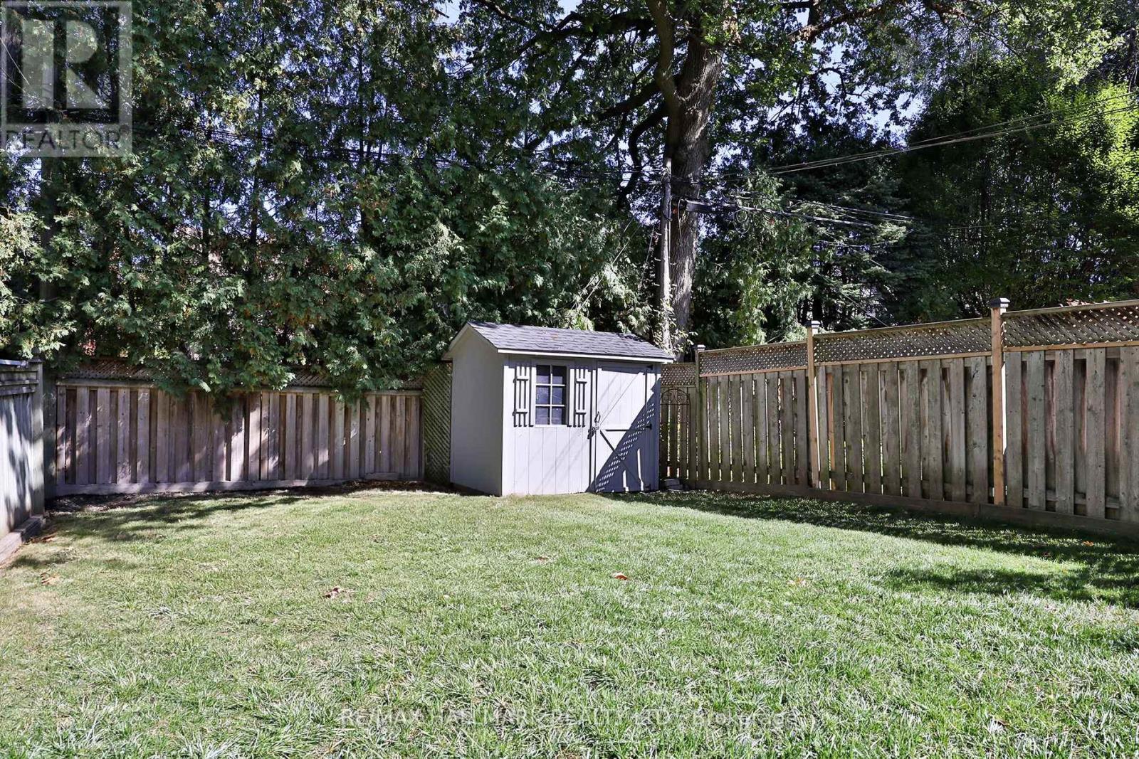 121 Castlewood Road, Toronto, Ontario  M5N 2L3 - Photo 37 - C12923070