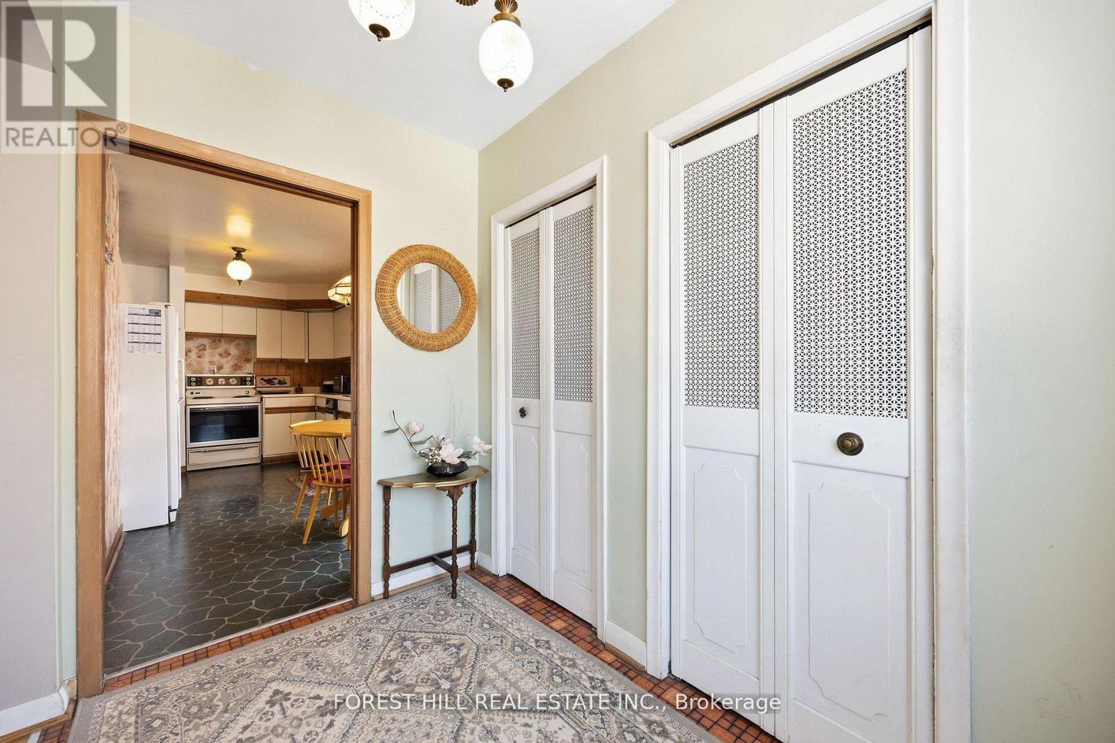 119 Hendon Avenue, Toronto, Ontario  M2M 1A6 - Photo 2 - C12923104