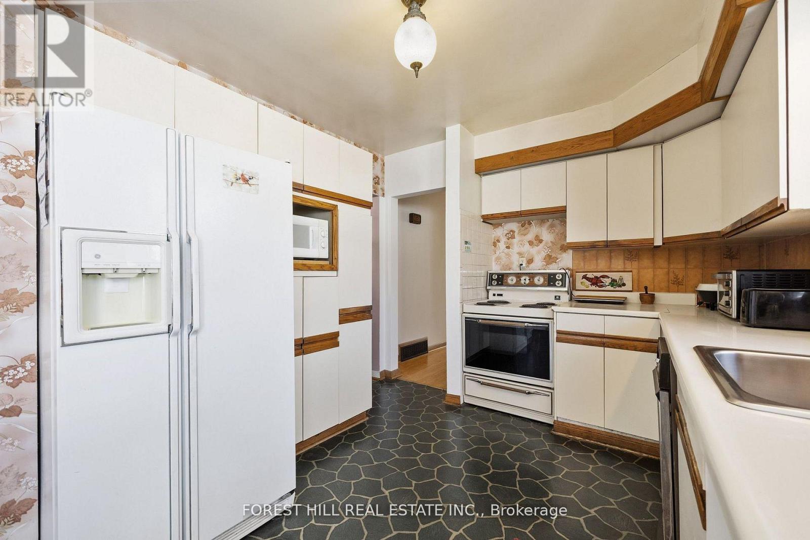 119 Hendon Avenue, Toronto, Ontario  M2M 1A6 - Photo 7 - C12923104