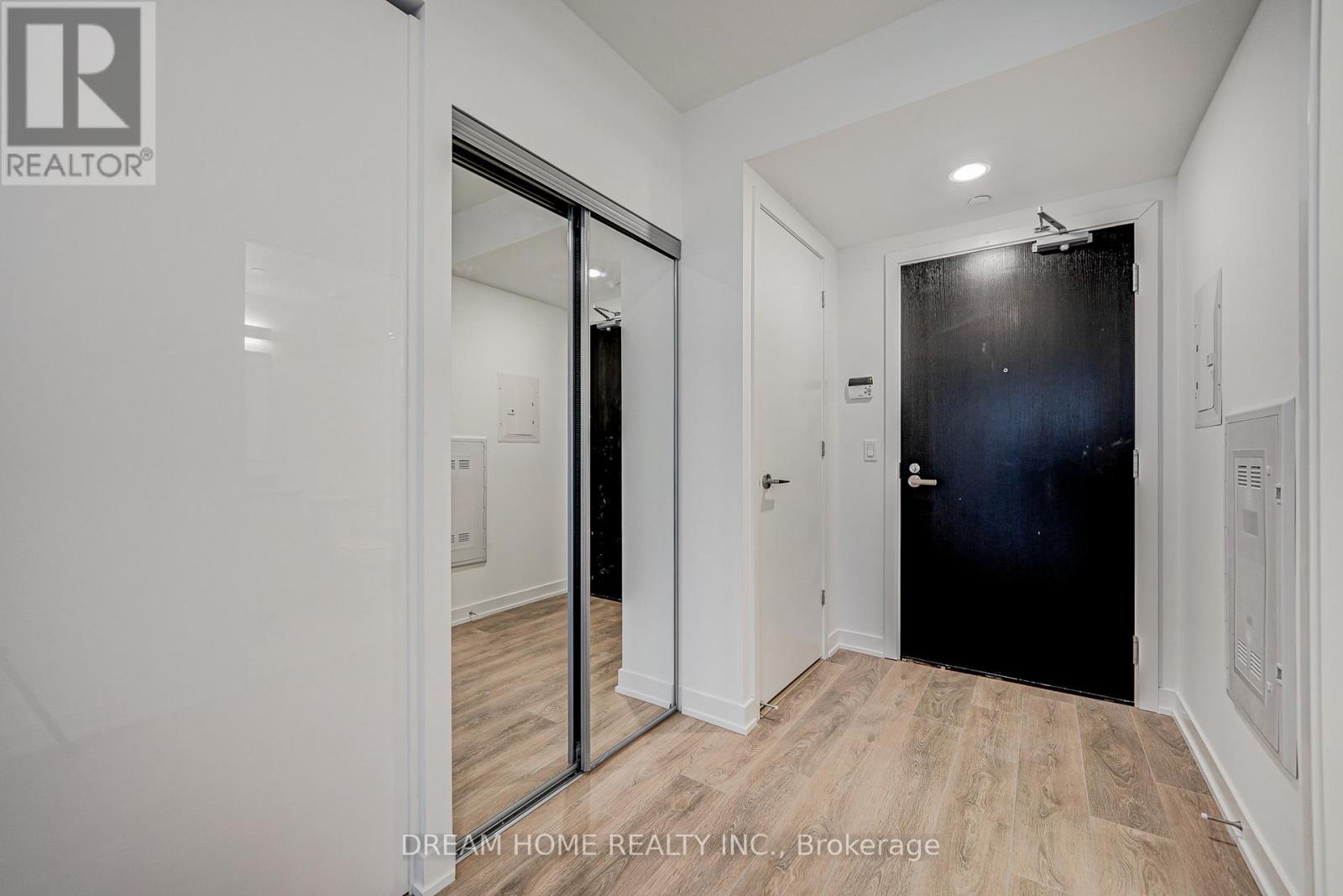 4005 - 501 Yonge Street, Toronto, Ontario  M4Y 1Y1 - Photo 2 - C12923108