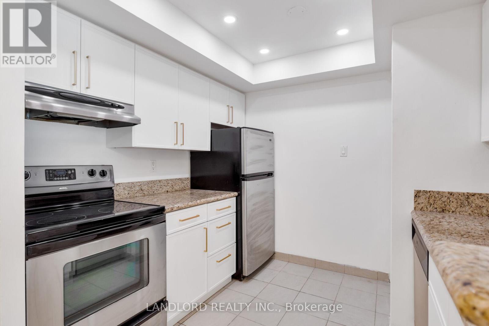 1202 - 1001 Bay Street, Toronto, Ontario  M5S 3A6 - Photo 10 - C12923114