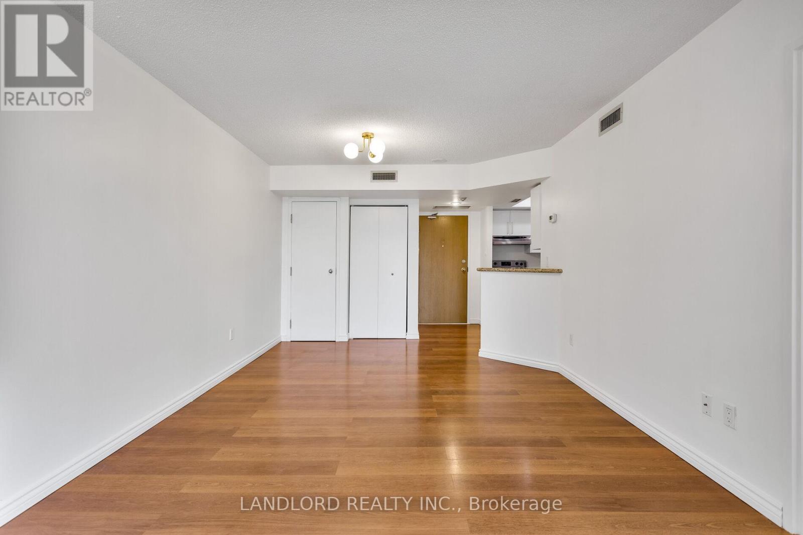 1202 - 1001 Bay Street, Toronto, Ontario  M5S 3A6 - Photo 17 - C12923114