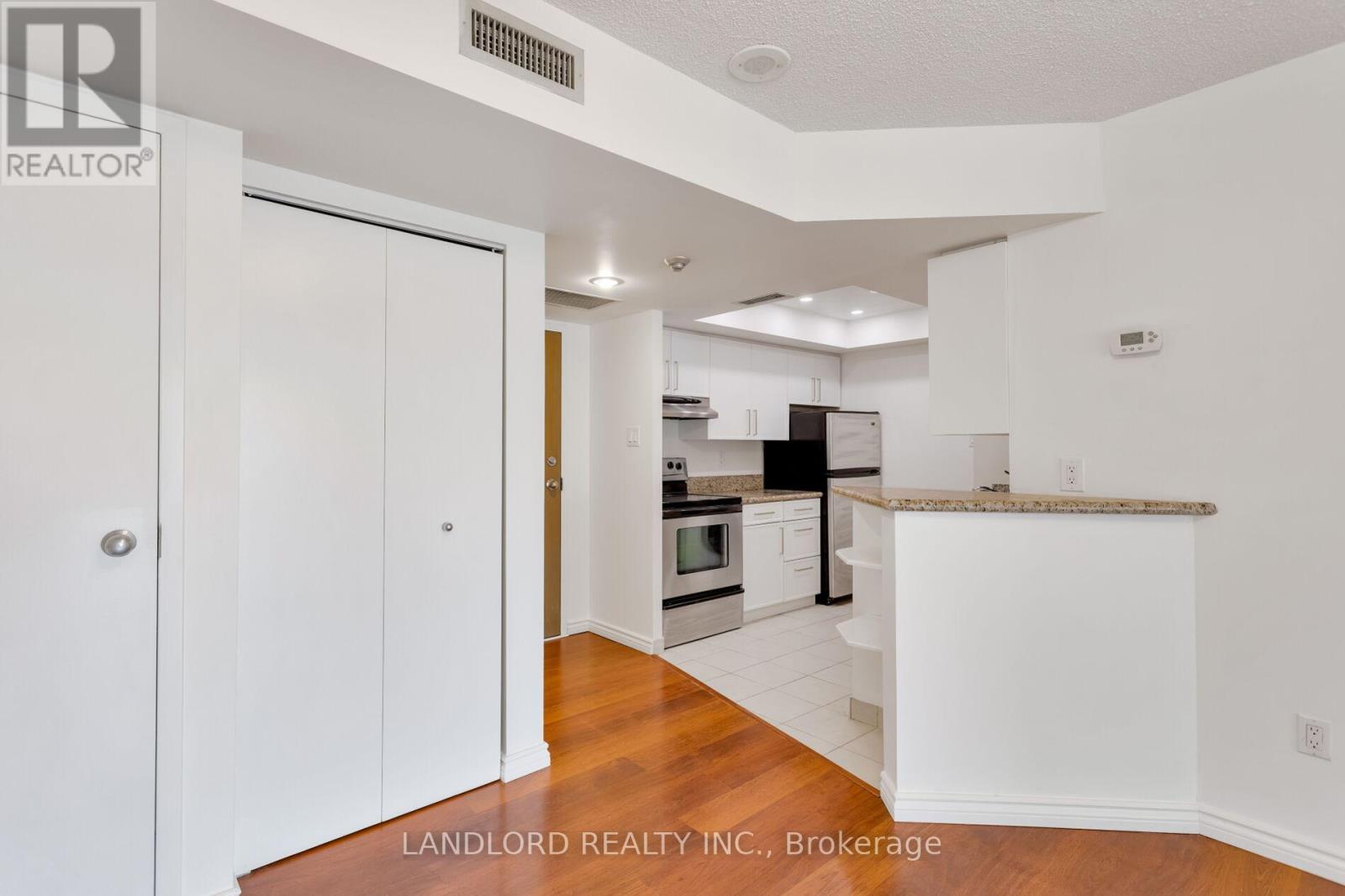 1202 - 1001 Bay Street, Toronto, Ontario  M5S 3A6 - Photo 7 - C12923114