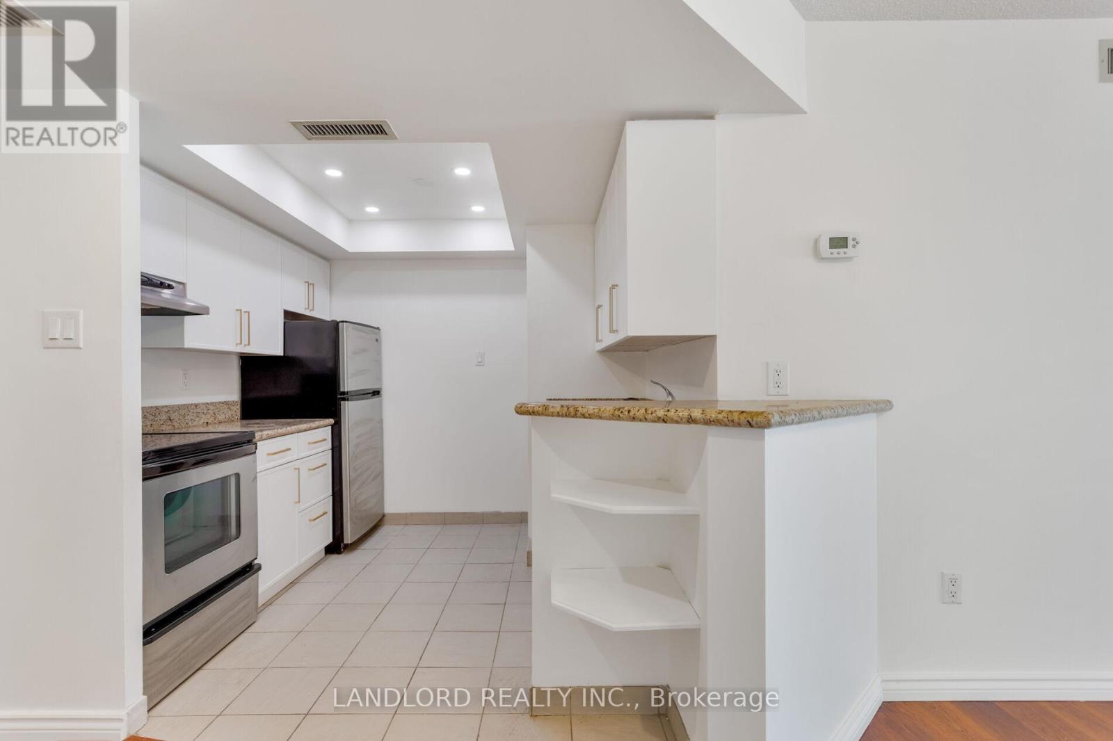 1202 - 1001 Bay Street, Toronto, Ontario  M5S 3A6 - Photo 8 - C12923114