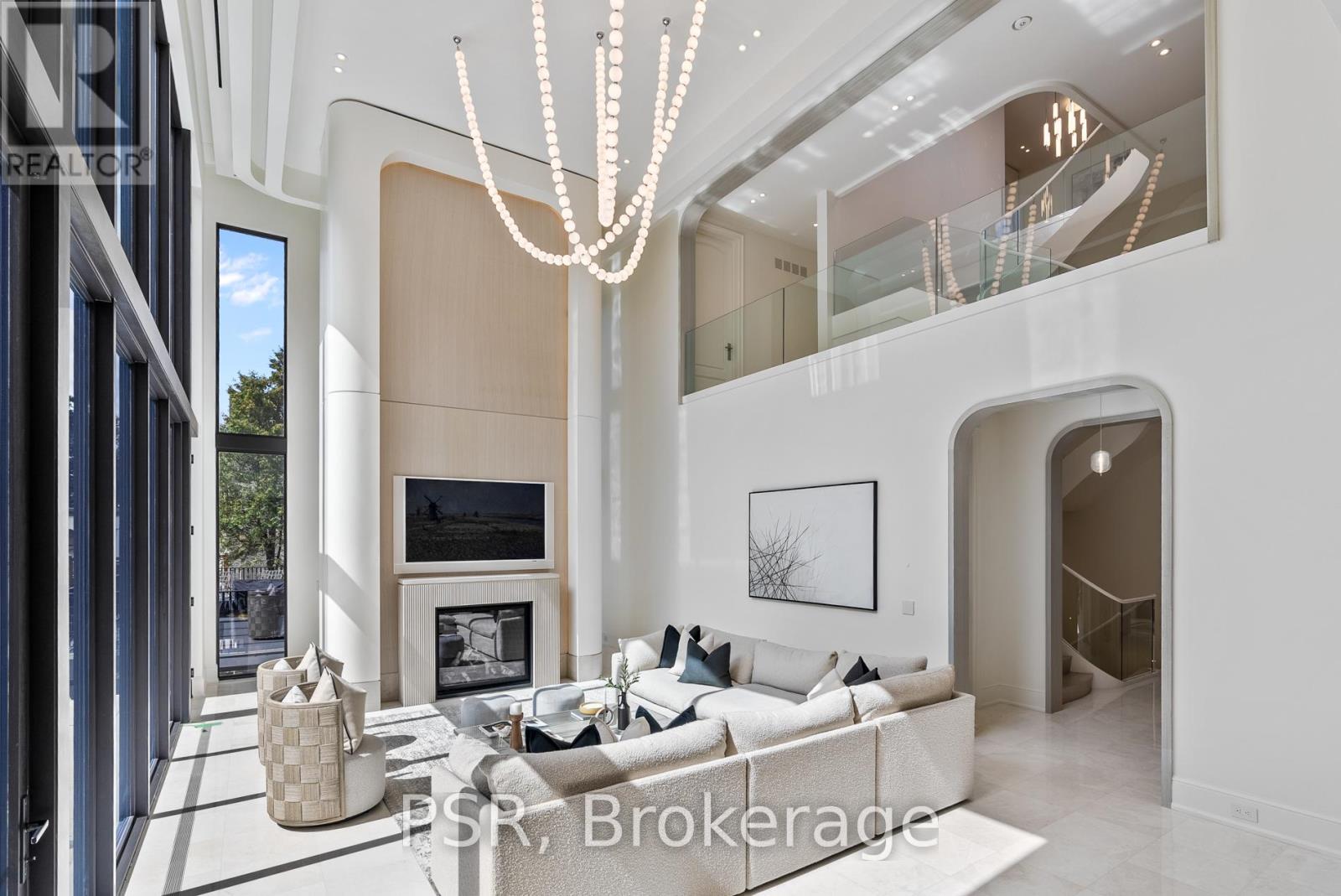 84 Old Forest Hill Road, Toronto, Ontario  M5P 2R5 - Photo 7 - C12923128