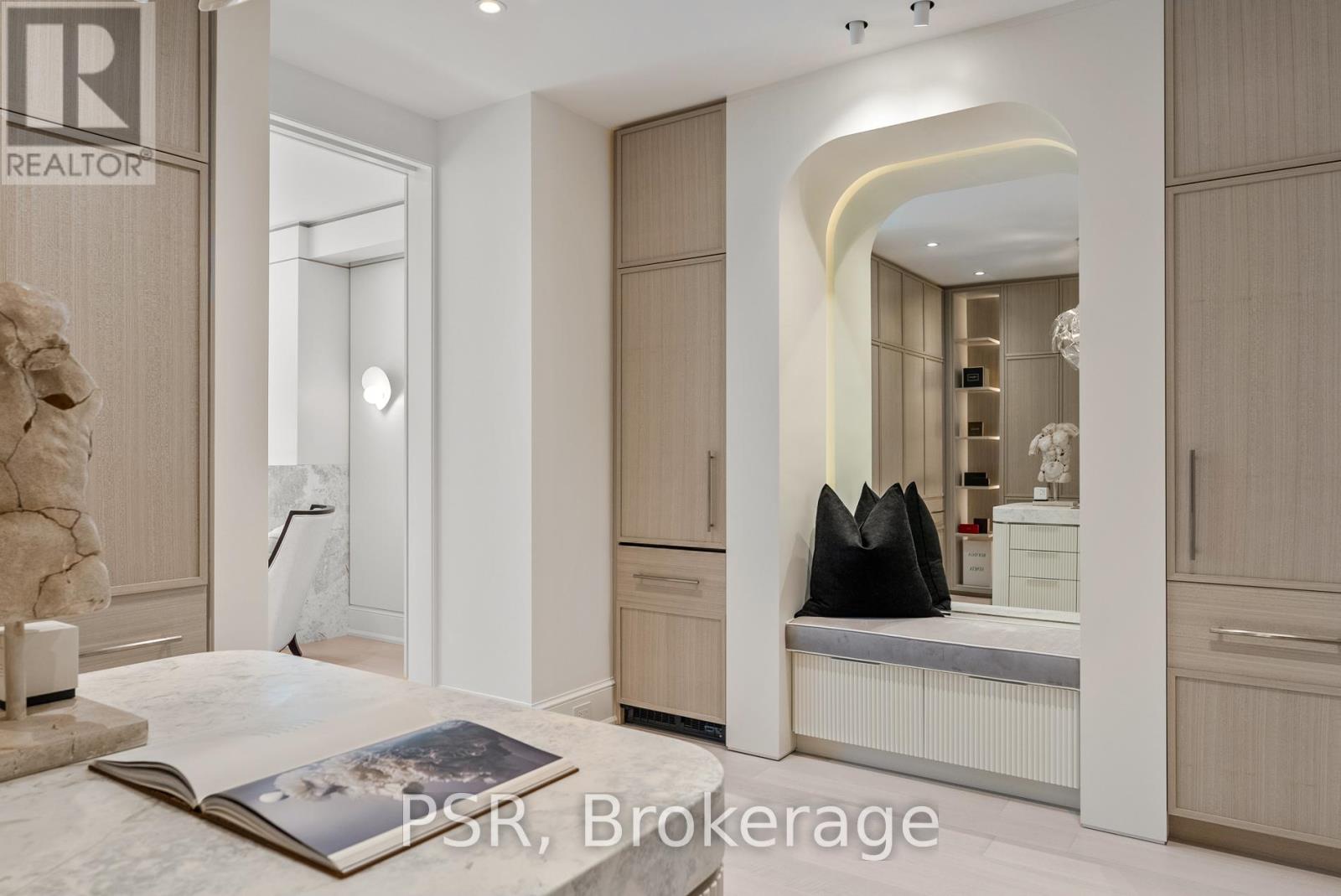 84 Old Forest Hill Road, Toronto, Ontario  M5P 2R5 - Photo 9 - C12923128