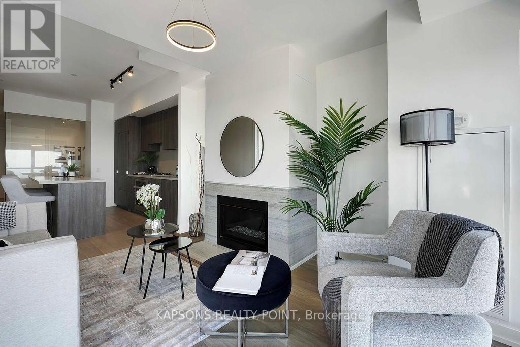 6512 - 7 Grenville Street, Toronto, Ontario  M4Y 1A1 - Photo 10 - C12923244