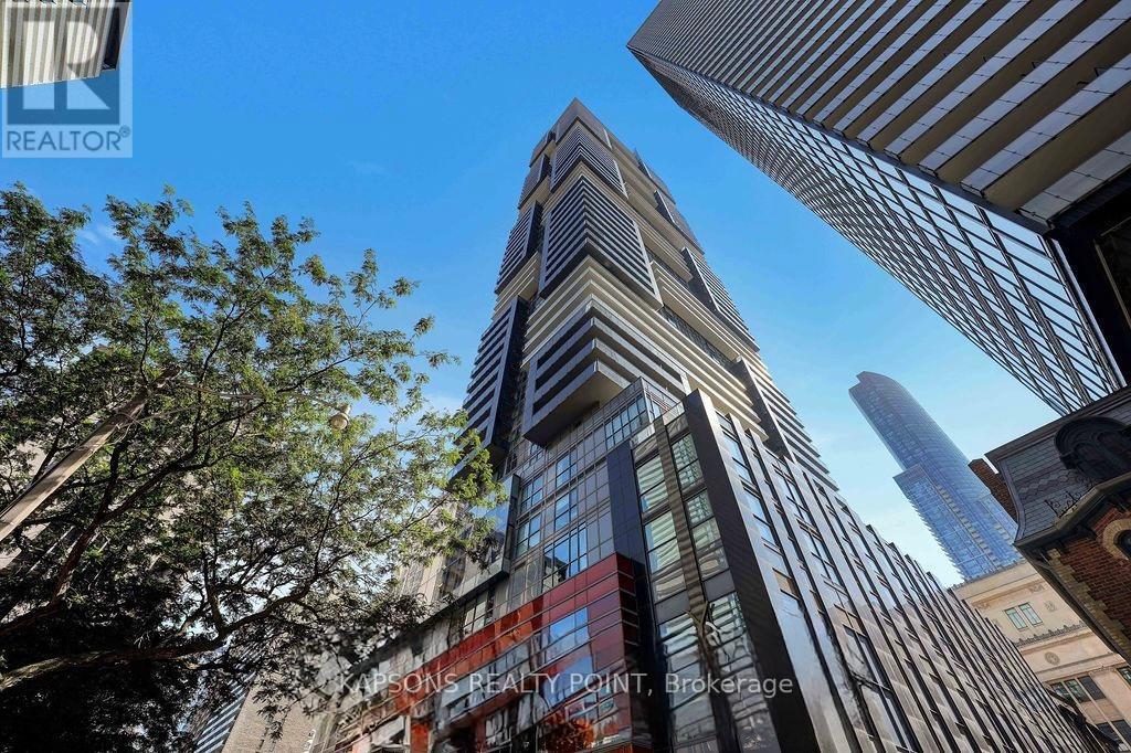 6512 - 7 Grenville Street, Toronto, Ontario  M4Y 1A1 - Photo 2 - C12923244