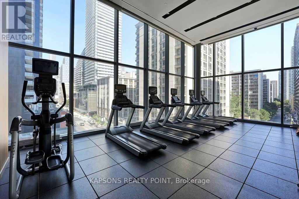 6512 - 7 Grenville Street, Toronto, Ontario  M4Y 1A1 - Photo 25 - C12923244