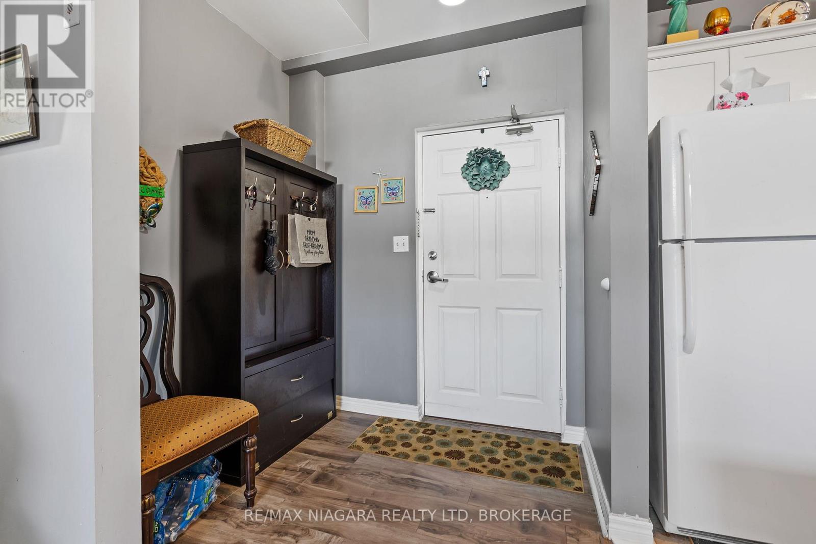 103 - 6365 Drummond Road, Niagara Falls, Ontario  L2G 4N1 - Photo 3 - X12922934