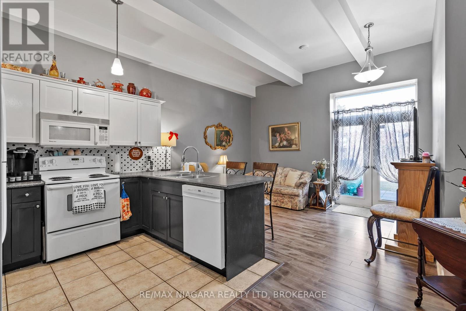 103 - 6365 Drummond Road, Niagara Falls, Ontario  L2G 4N1 - Photo 7 - X12922934