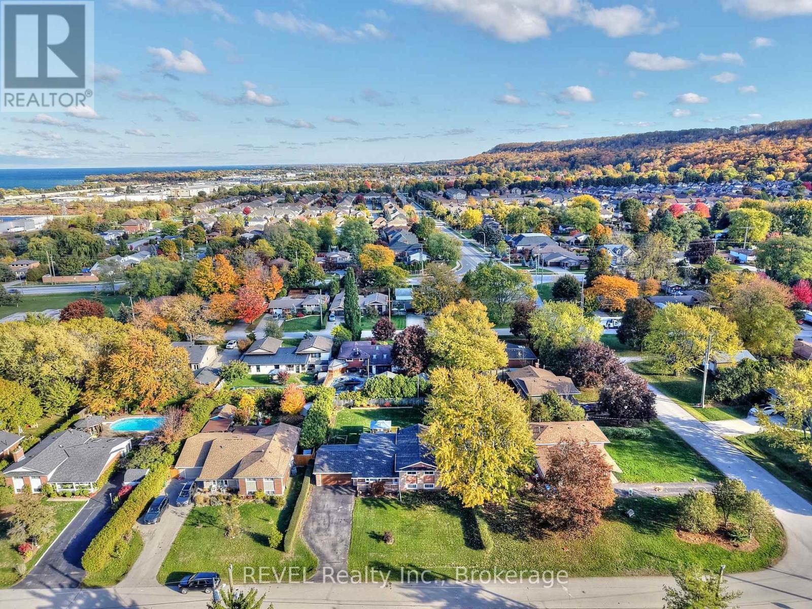 42 Emily Street, Grimsby, Ontario  L3M 4A2 - Photo 46 - X12923026