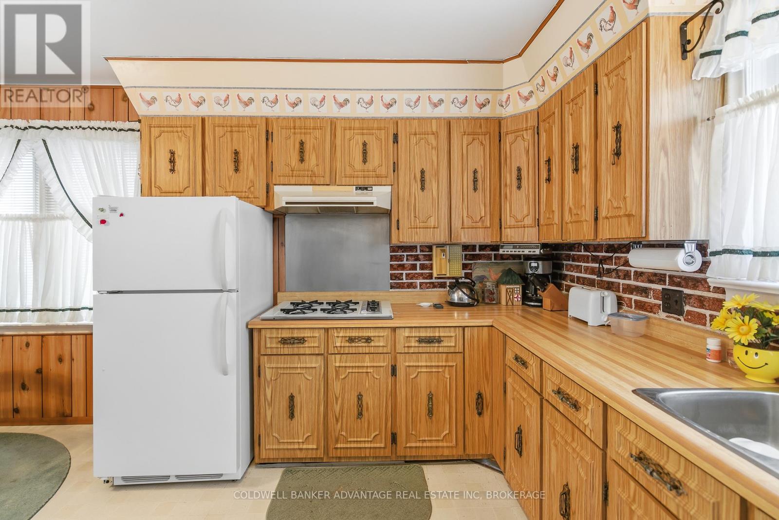 927 Southworth Street, Welland (Lincoln/crowland), Ontario L3B 2A2 - Photo 12 - X12923028