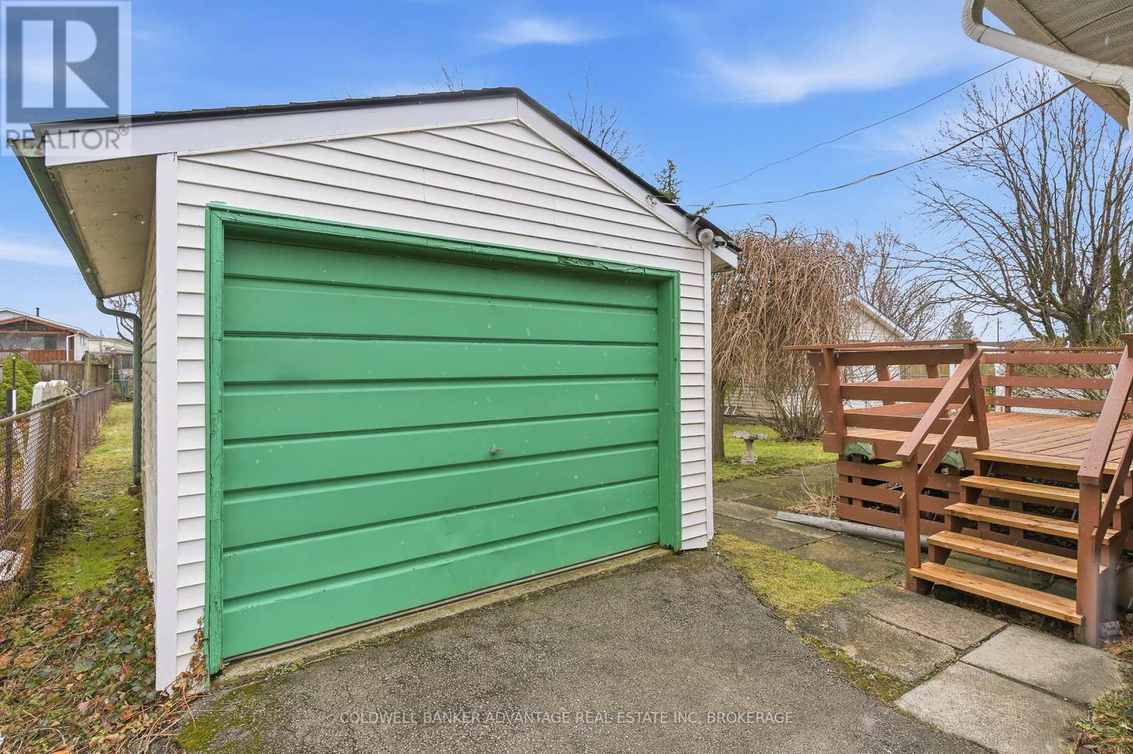 927 Southworth Street, Welland (Lincoln/crowland), Ontario L3B 2A2 - Photo 31 - X12923028