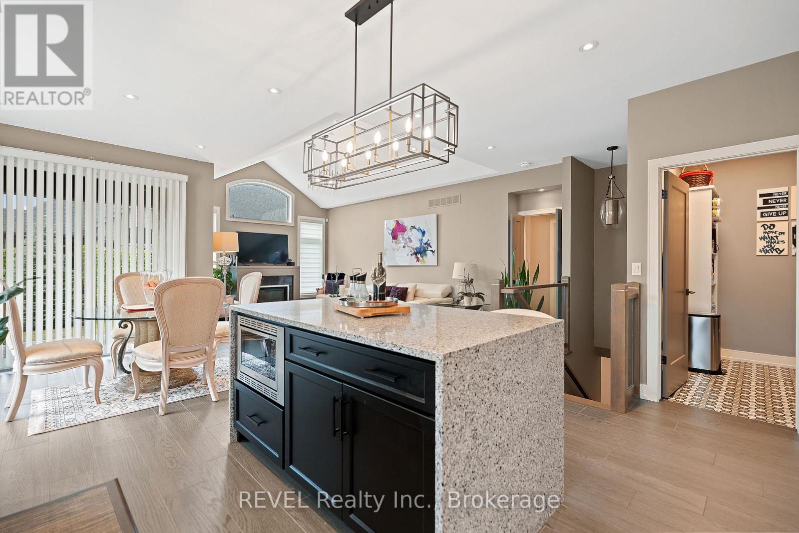 120 Carrick Trail, Welland, Ontario  L3B 0E8 - Photo 10 - X12923090