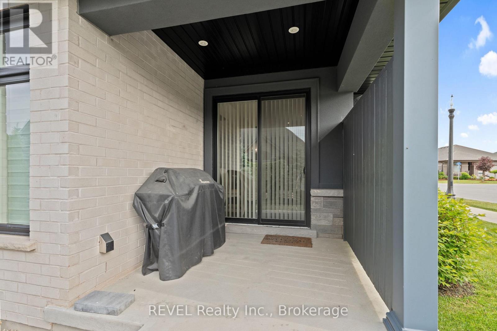 120 Carrick Trail, Welland, Ontario  L3B 0E8 - Photo 34 - X12923090